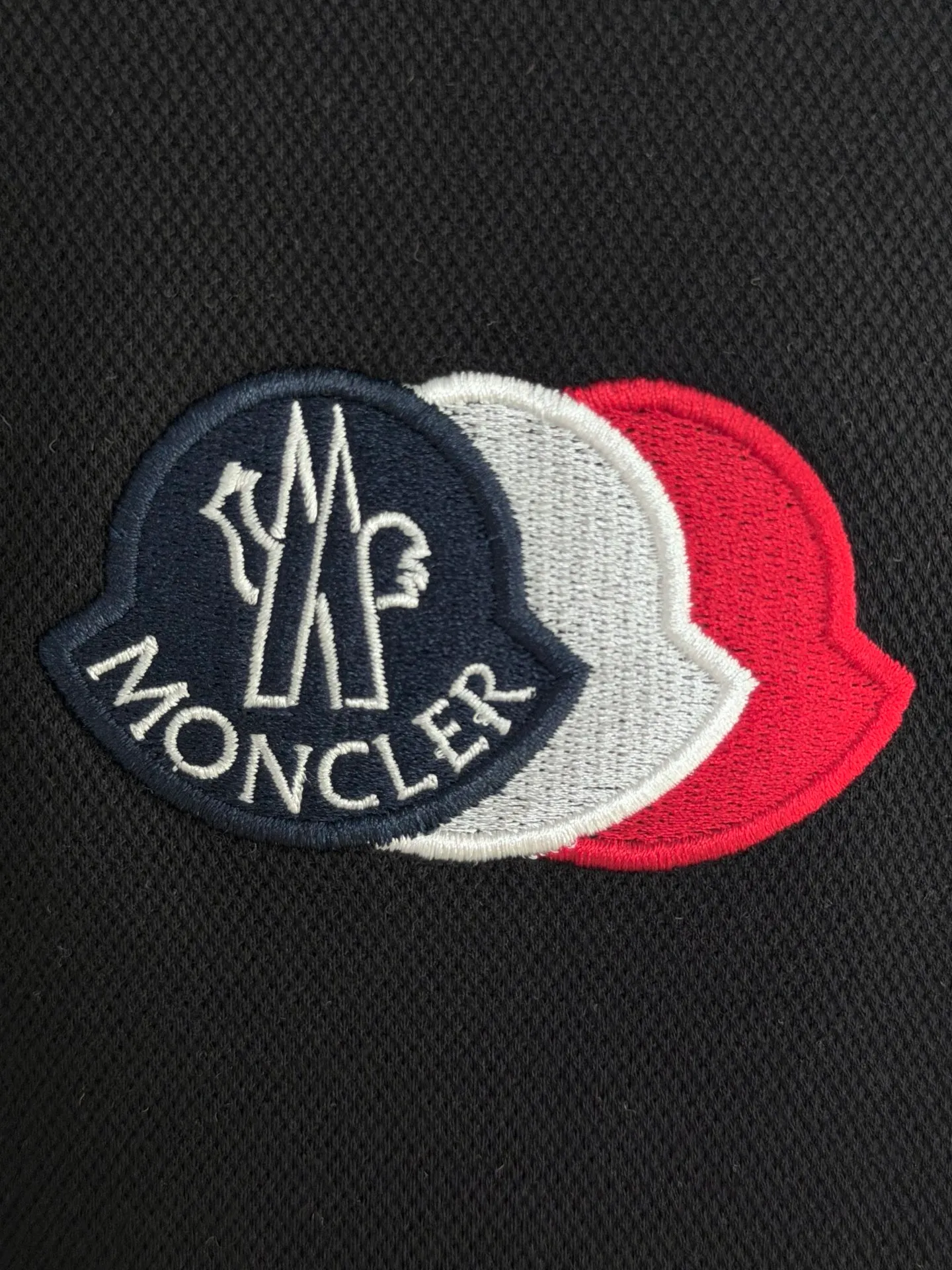 🔥🔥P135 [ Quality] Moner New Arrival T 。 ， Moner ， ， Same Style。 𝐂𝐎𝐋𝐎𝐔𝐑：White /Black 𝐒𝐈𝐙𝐄：S-XL ： S： 55- 55- 69- 69 M： 57- 57- 71- 71 L： 59- 59- 73- 73 XL： 61- 61- 75- 75 S